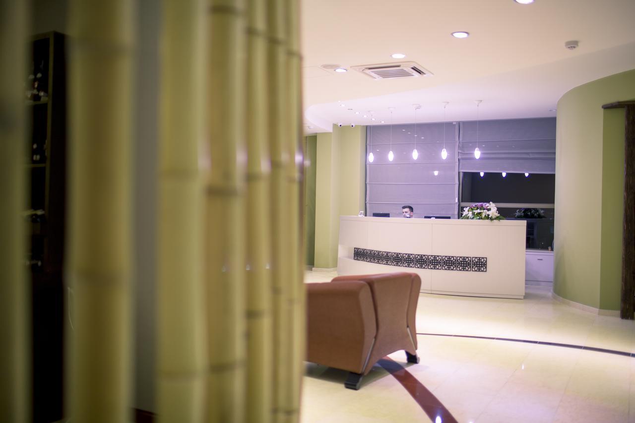 Semitronix Hotel Prishtina Pristina Exteriör bild
